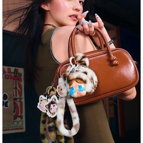 [NEW] POP MART CRYBABY Wild but Cutie Vinyl Plush Pendant Blind Box - Picture 8 of 10